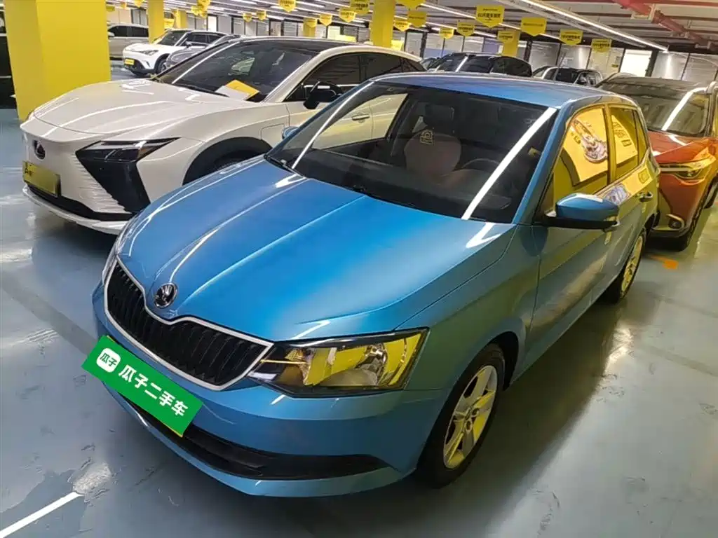 Škoda Fabia 2017 1.4L Auto Car Enjoy Edition фото 2