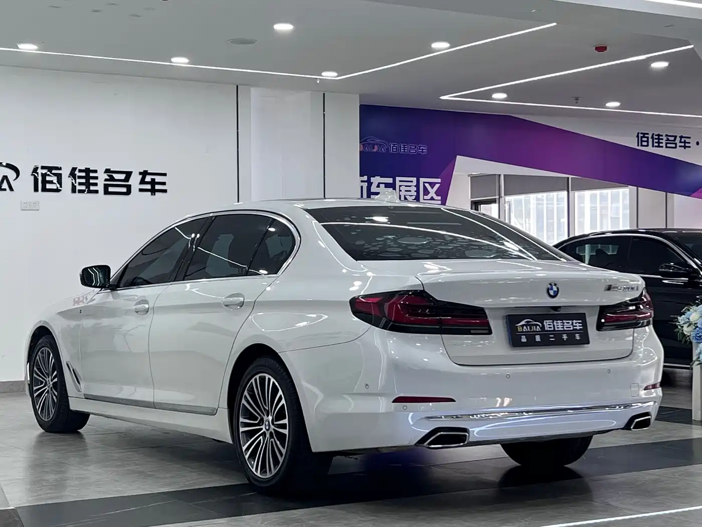 BMW 5 Series 2019 530Li Premium Luxury Package фото 7