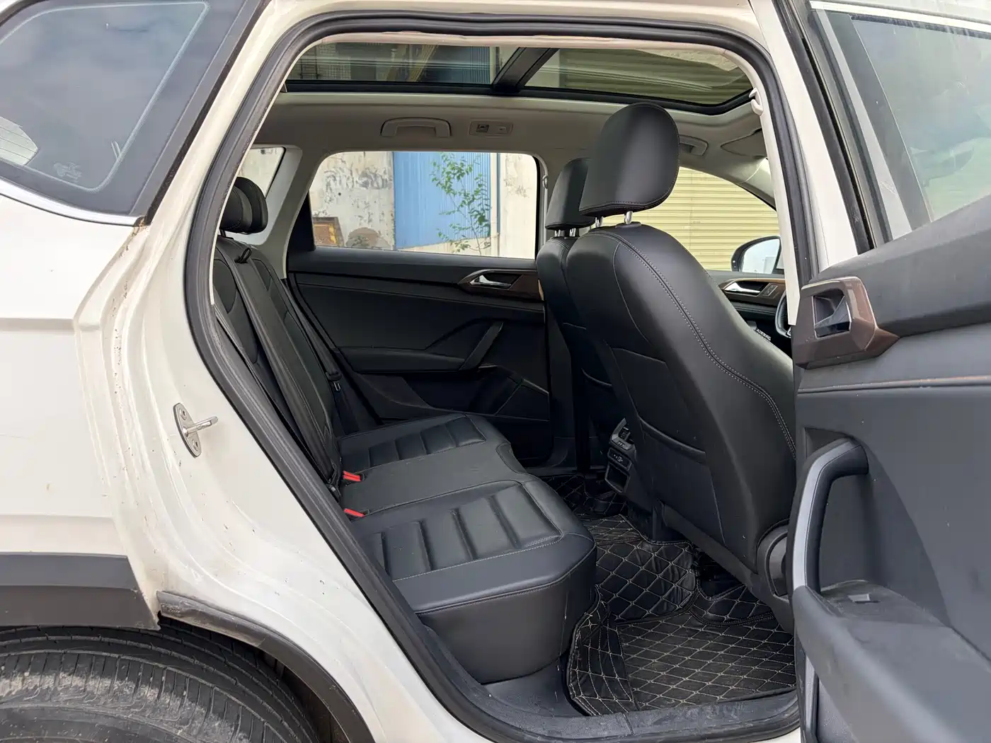 Volkswagen Tharu 2022 280TSI FWD Luxury Edition фото 10
