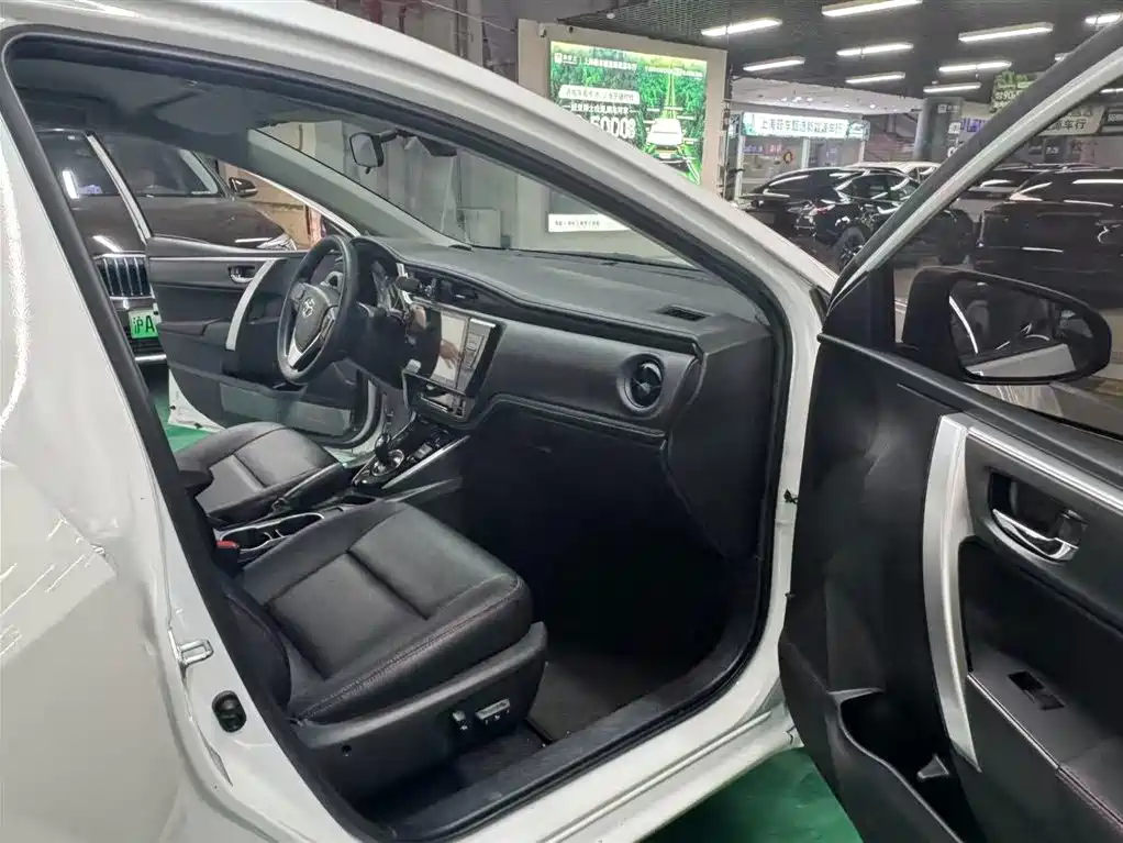 Toyota Levin Twin Engine E+ 2019 1.8PH GS E-CVT Elite Edition фото 6