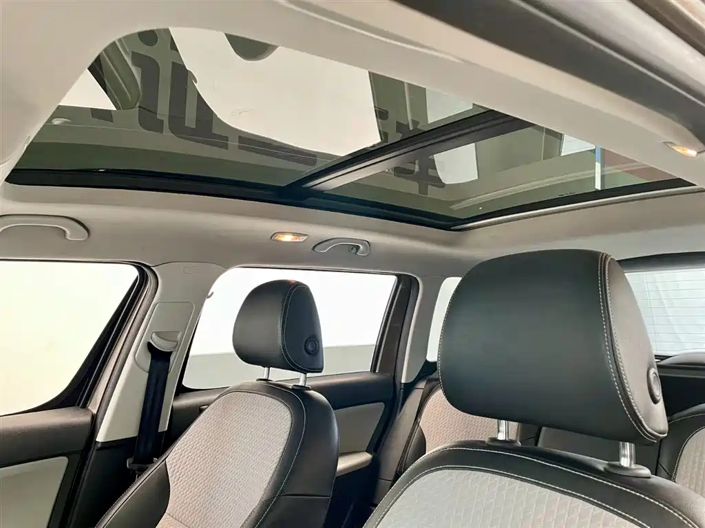 Škoda Yeti 2016 1.4TSI DSG Forward Edition фото 15