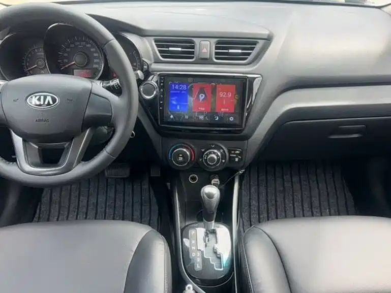 Kia K2 2013 2012 Hatchback 1.4L AT Cool Commemorative Edition