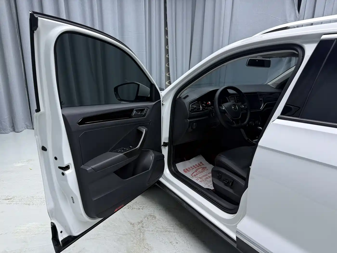 Volkswagen T-ROC 2022 280TSI DSG 2WD Comfort PLUS фото 14