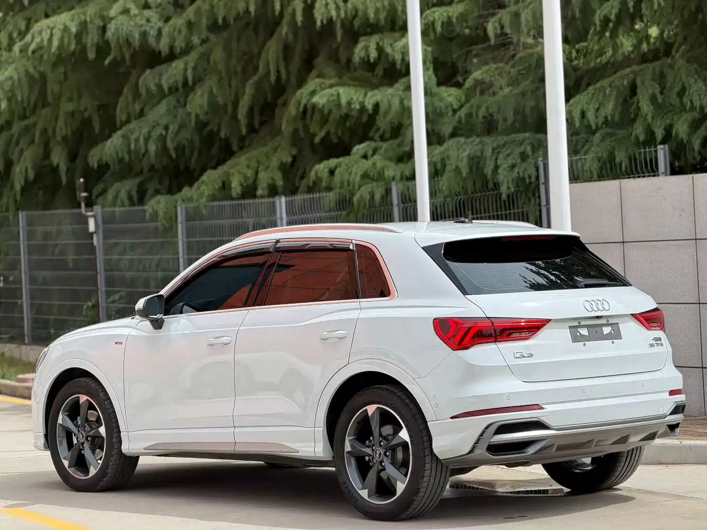 Audi Q3 2023 35 TFSI Fashion Dynamic Model (1.5T) фото 7