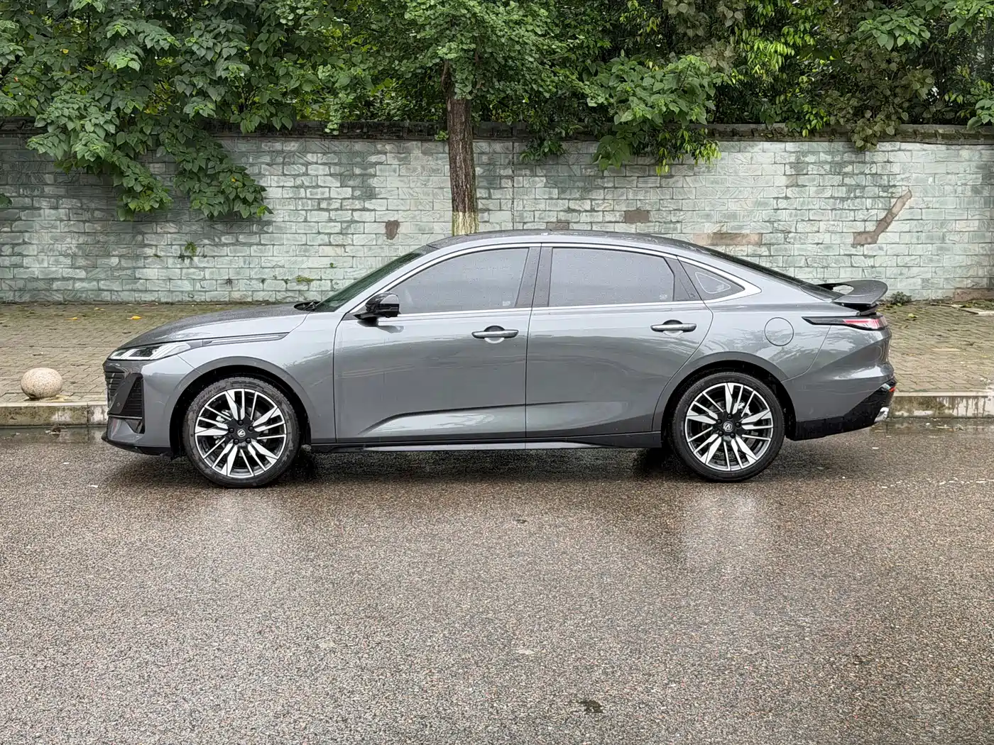 Фото 2 - Changan Eado