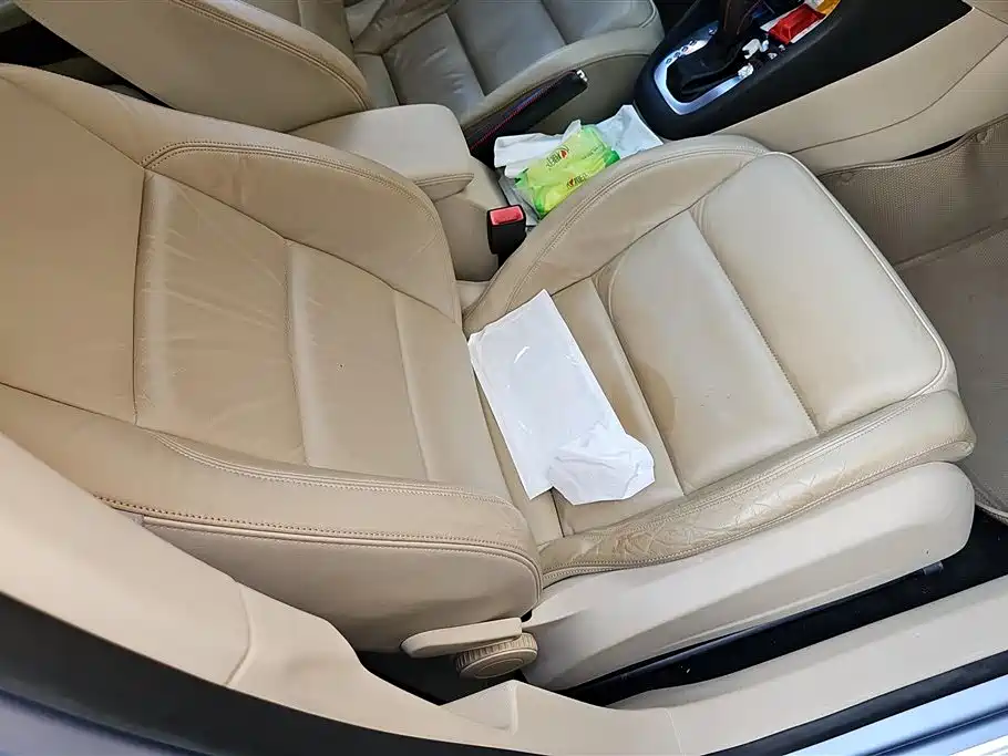 Volkswagen Golf 2012 1.4TSI Automatic Luxury фото 8
