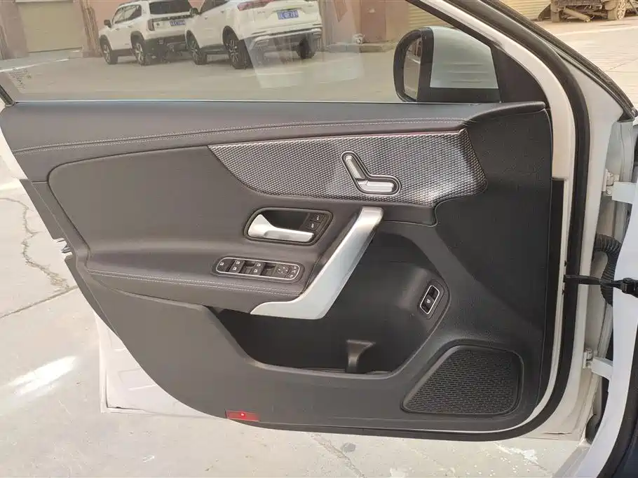 Mercedes-Benz A-Class 2020 Facelift A 200 L Sport Sedan Fashion фото 7