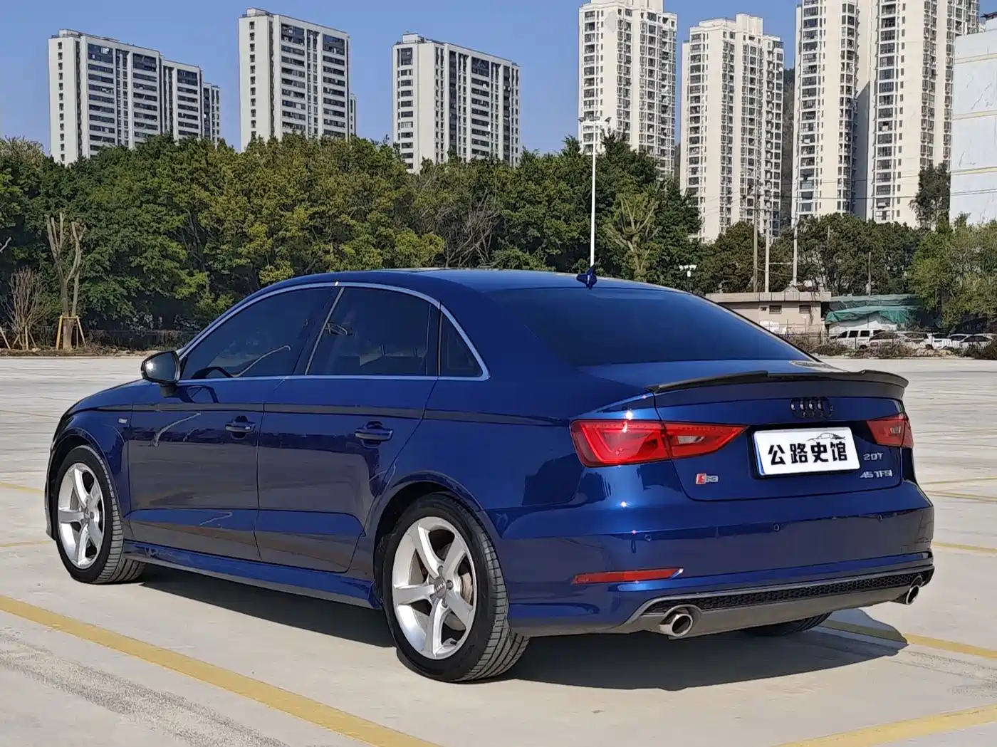 Audi A3 (Import) 2015 Limousine 45 TFSI S line Luxury фото 3