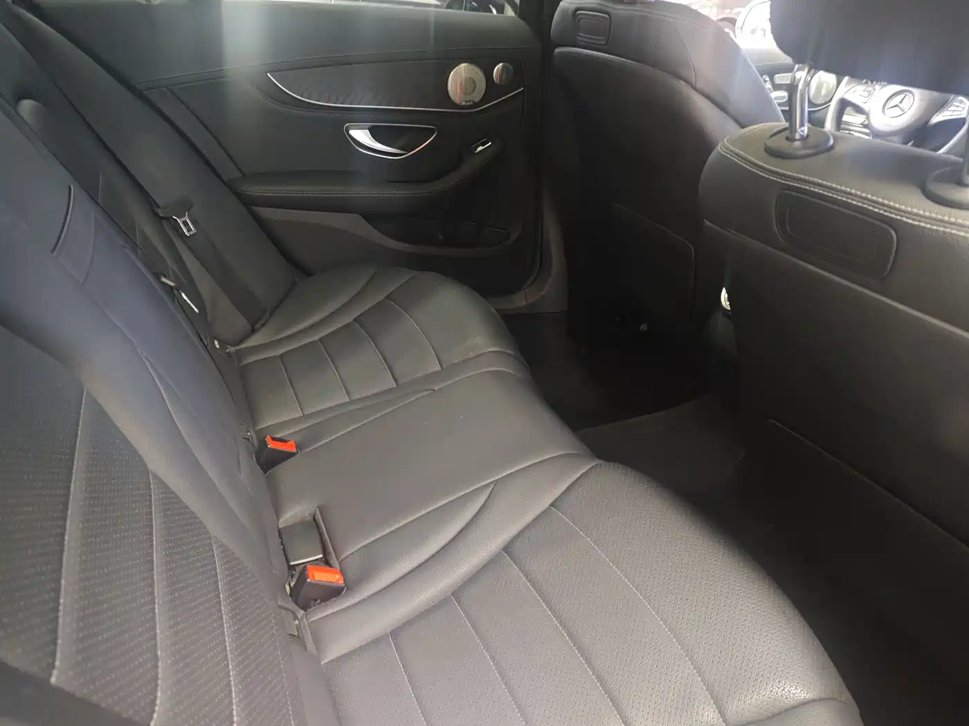 Mercedes-Benz C-Class 2016 C 200 L Sport фото 6