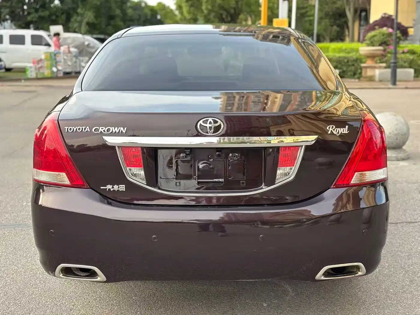 Toyota Crown 2011 2.5L Royal Leather Sunroof Special Edition фото 5