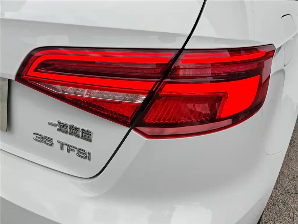 Audi A3 2019 Sportback 35 TFSI Fashion China VI фото 6