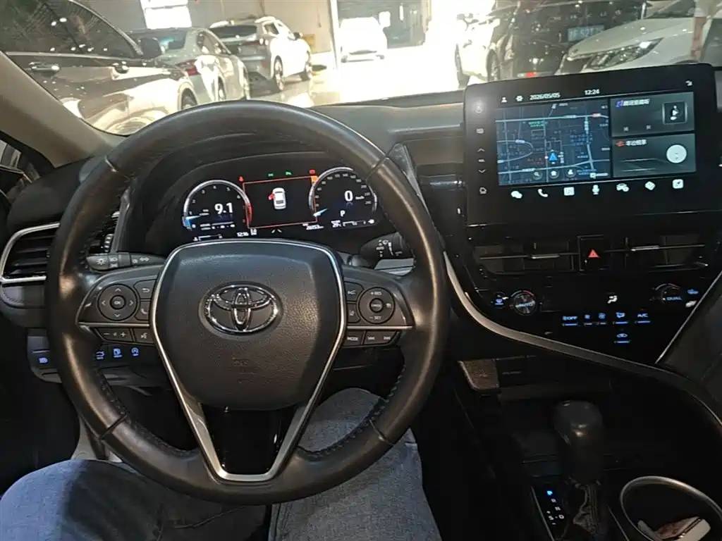 Toyota Camry 2021 2.5G Luxury Edition фото 10