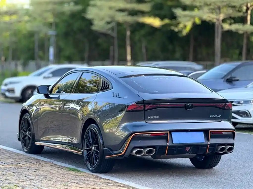 CHANGAN UNI-V