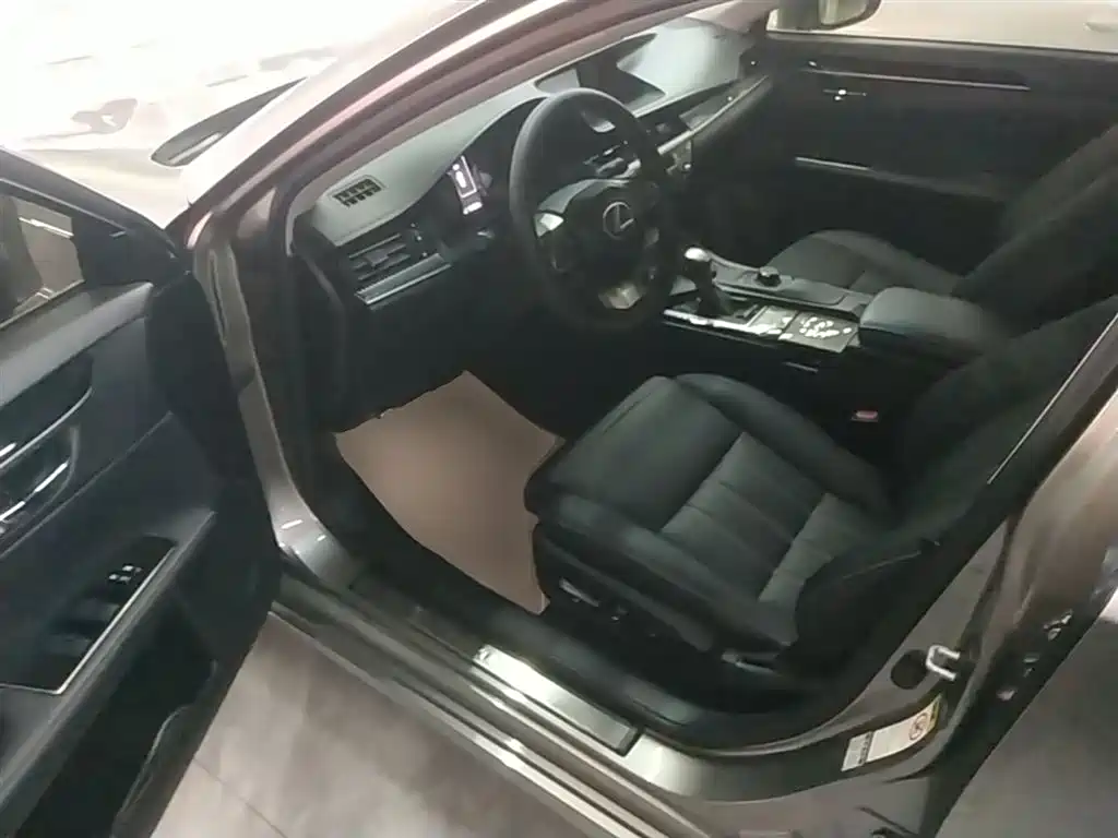 Lexus ES 2015 200 Elite Edition фото 16