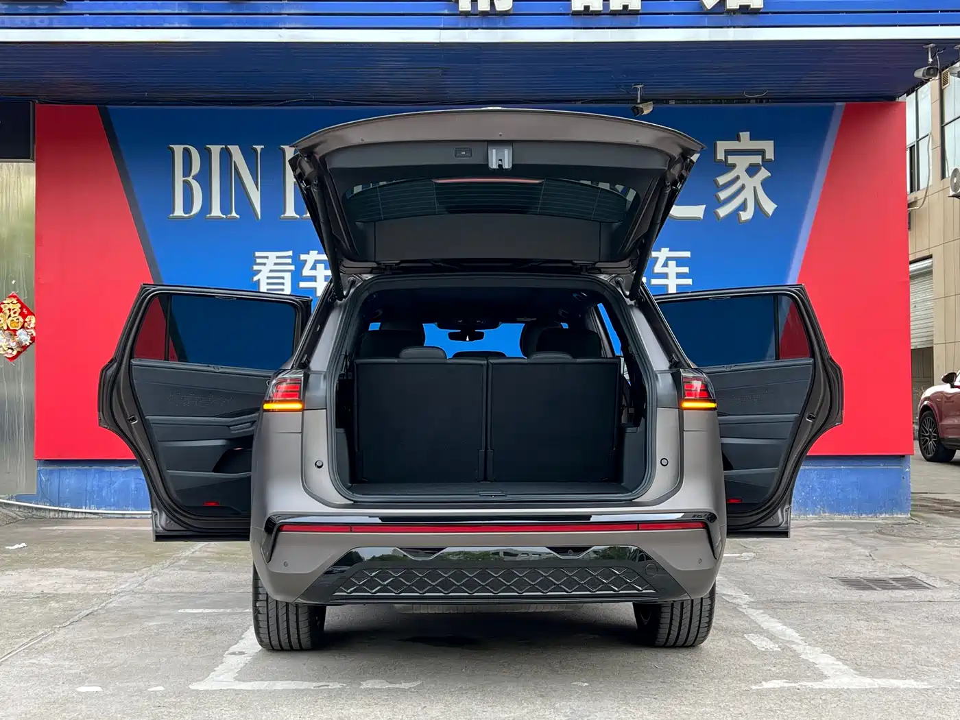 Volkswagen Teramont 2025 Teramont Pro 450TSI 4WD Summit Edition фото 9