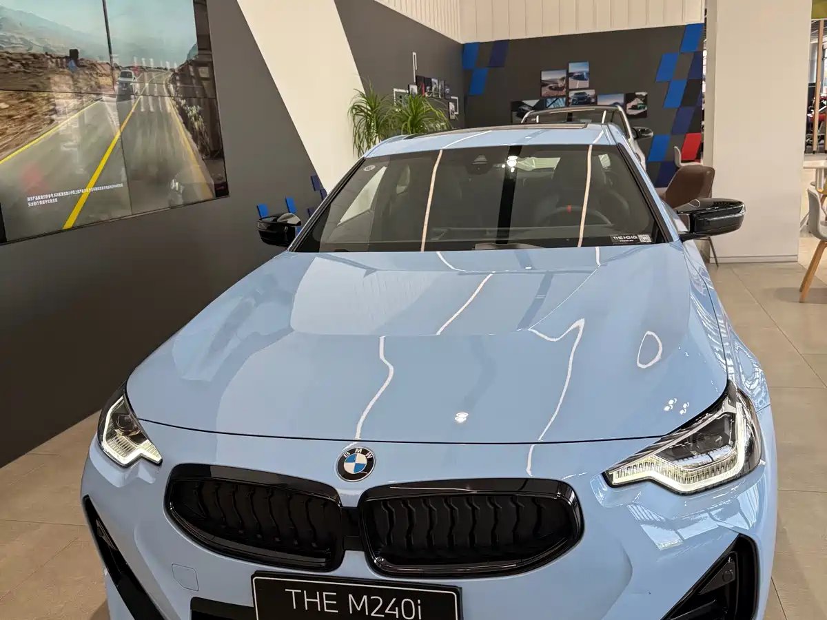 BMW M240i 2026 M240i фото 2