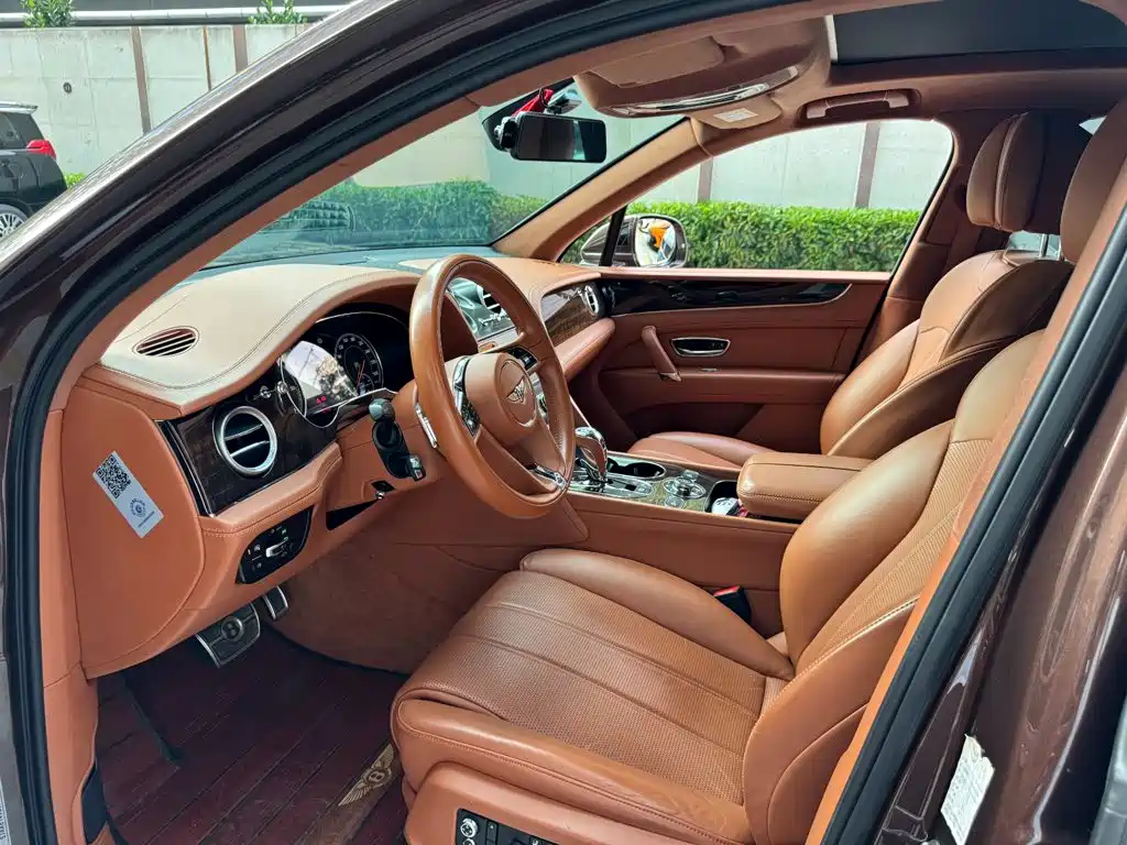 Photo 9 - Bentley Bentayga