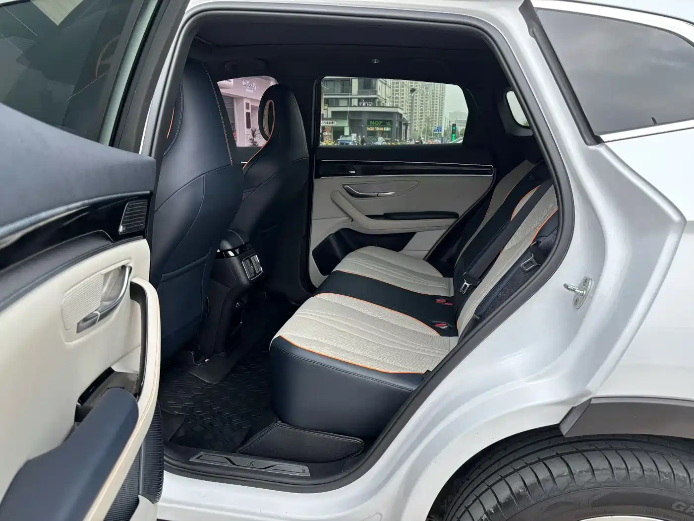 BYD Song PLUS PHEV 2021 EV Flagship фото 5