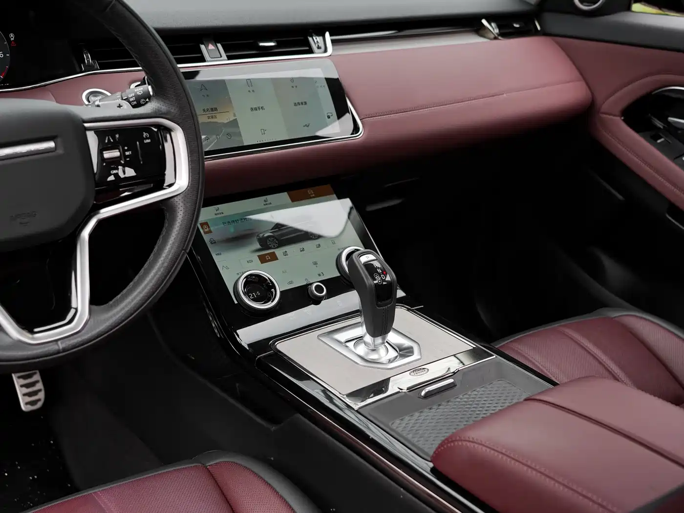 Land Rover Range Rover Evoque 2023 Range Rover Evoque L 249PS Luxury Edition фото 33