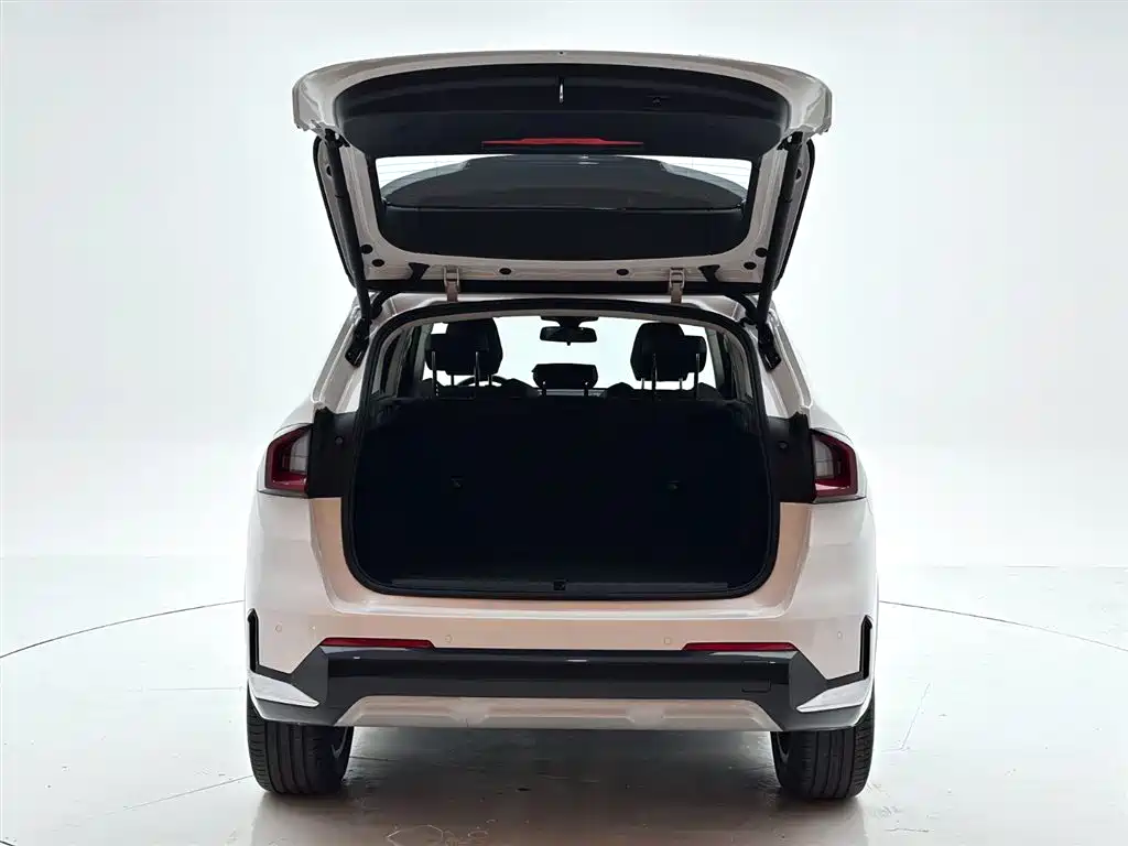 BMW X1 2023 sDrive20Li X Design Package фото 8