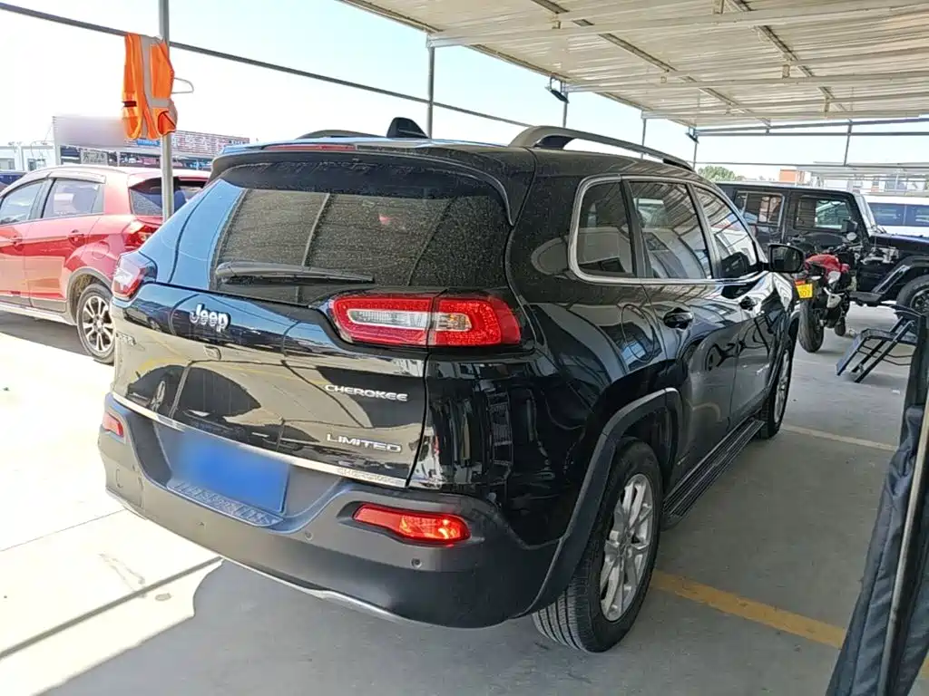 Jeep Cherokee 2018 2017 2.0L Superior Edition