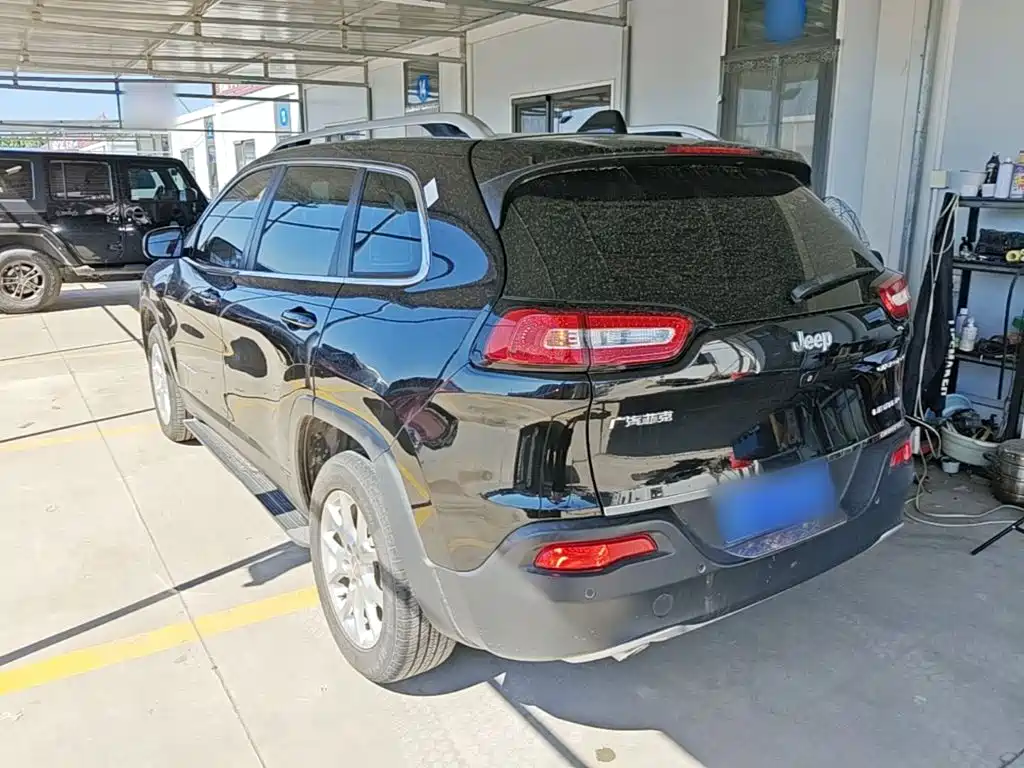 Jeep Cherokee 2018 2017 2.0L Superior Edition