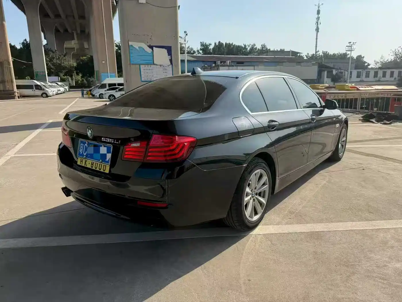 BMW 5 Series 2017 520Li Classic Edition фото 4