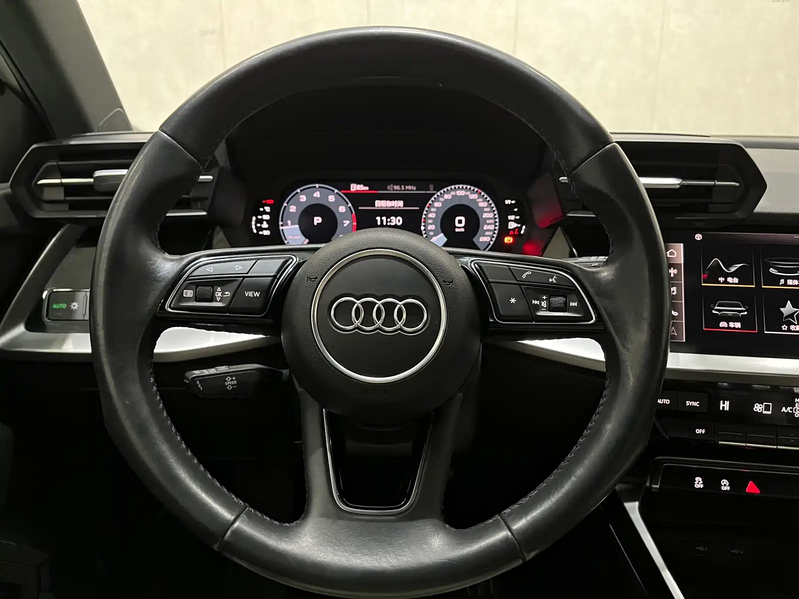 Фото 16 - Audi A3