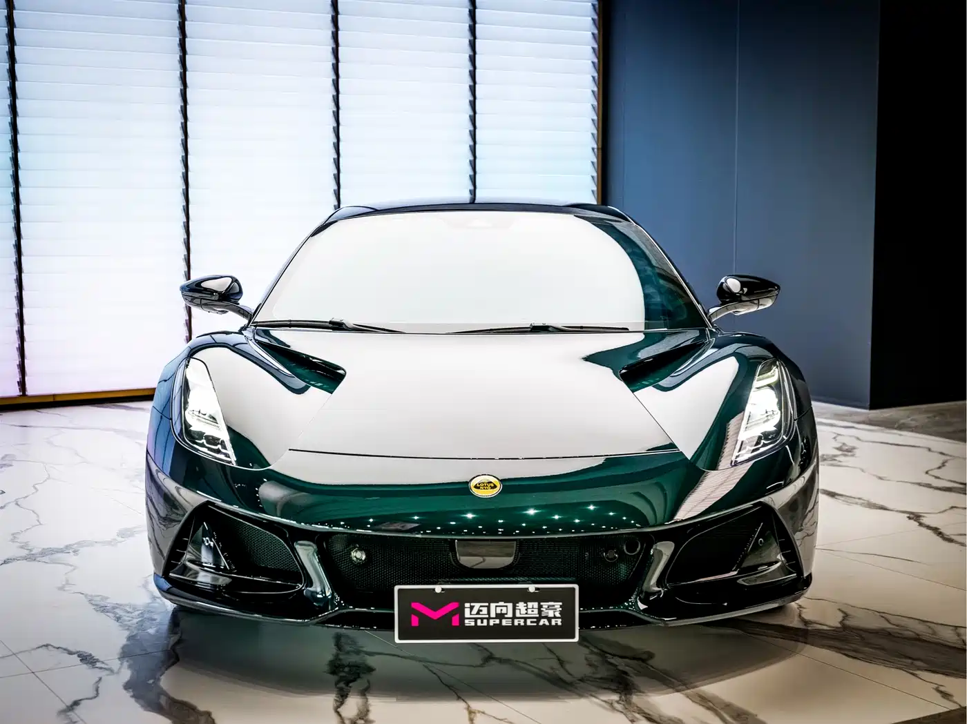 Lotus Cars EMIRA 2021 2.0T DCT First Edition фото 2
