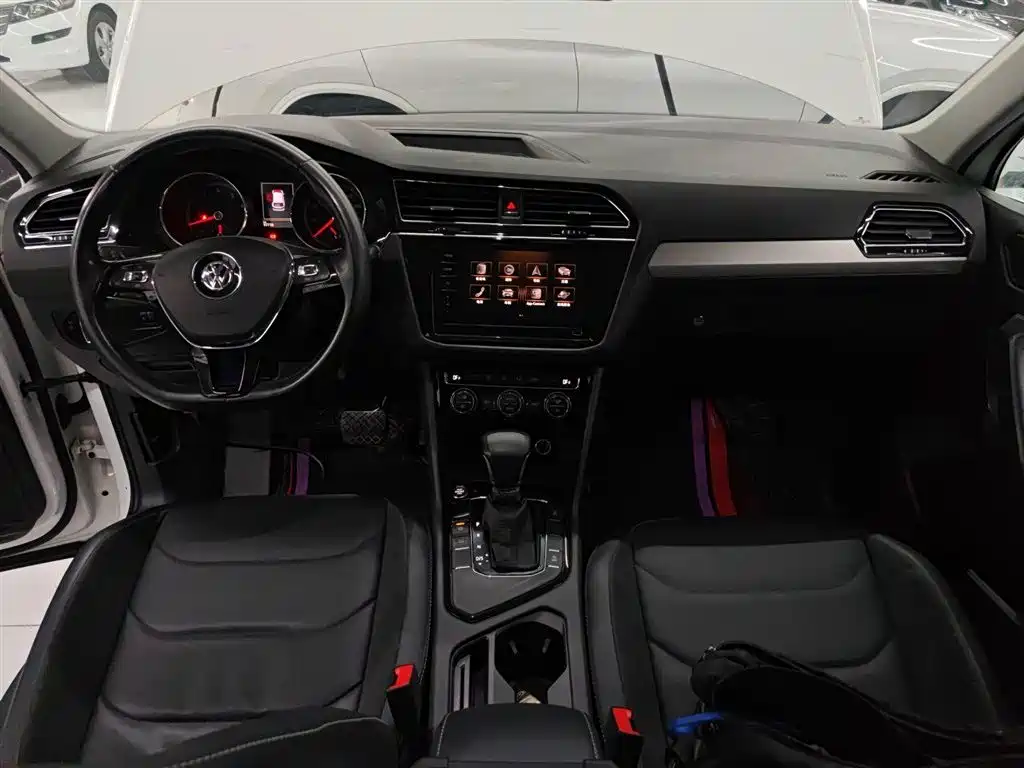 Volkswagen Tiguan L 2019 Facelift 330TSI Auto 2WD Panorama Comfort China VI фото 10