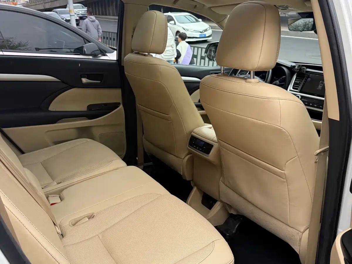 Toyota Highlander 2018 2.0T 2WD Luxury 7-seater (China V) фото 13