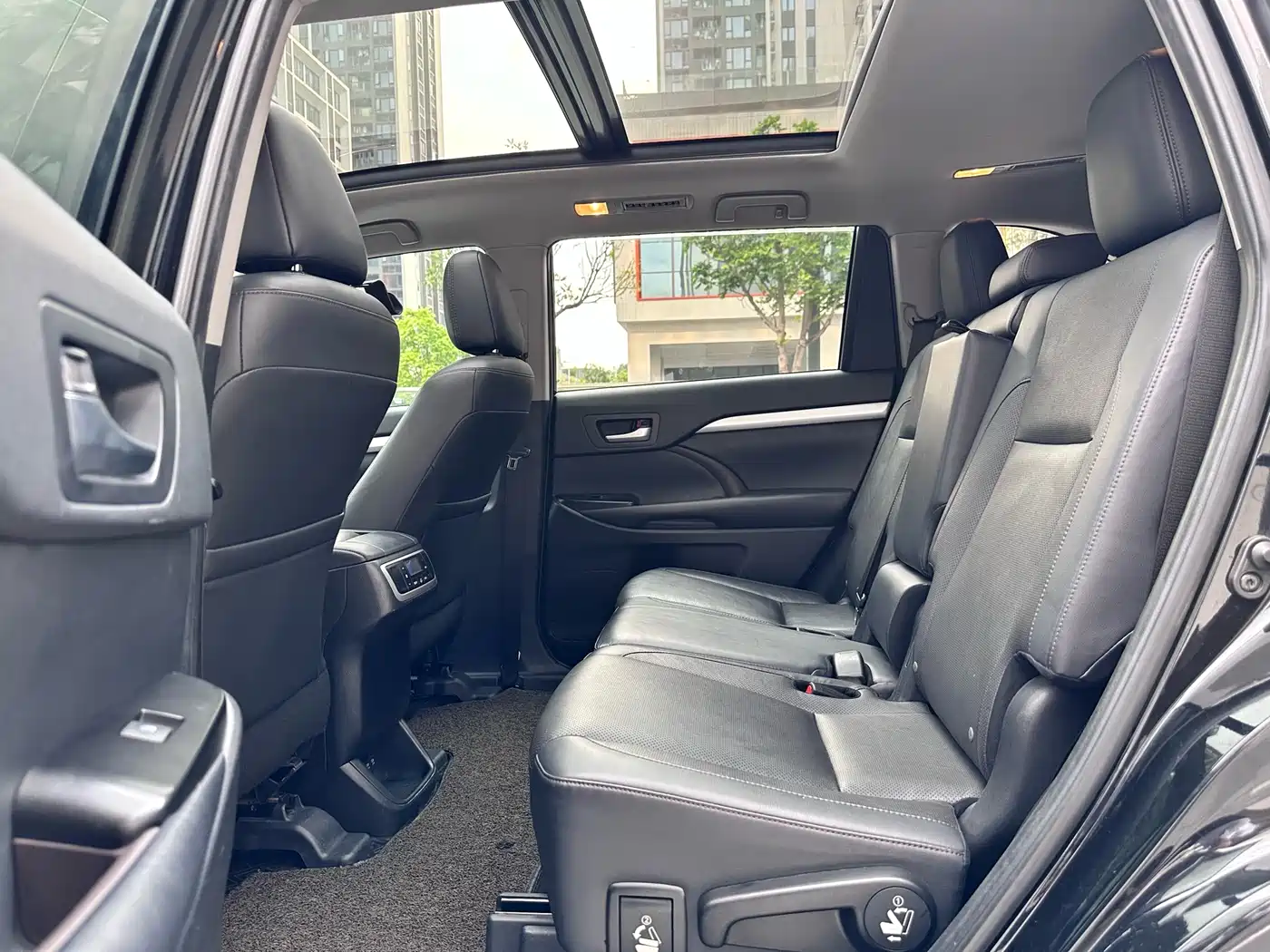 Toyota Highlander 2018 2.0T 4WD Luxury 7-seater China VI фото 6