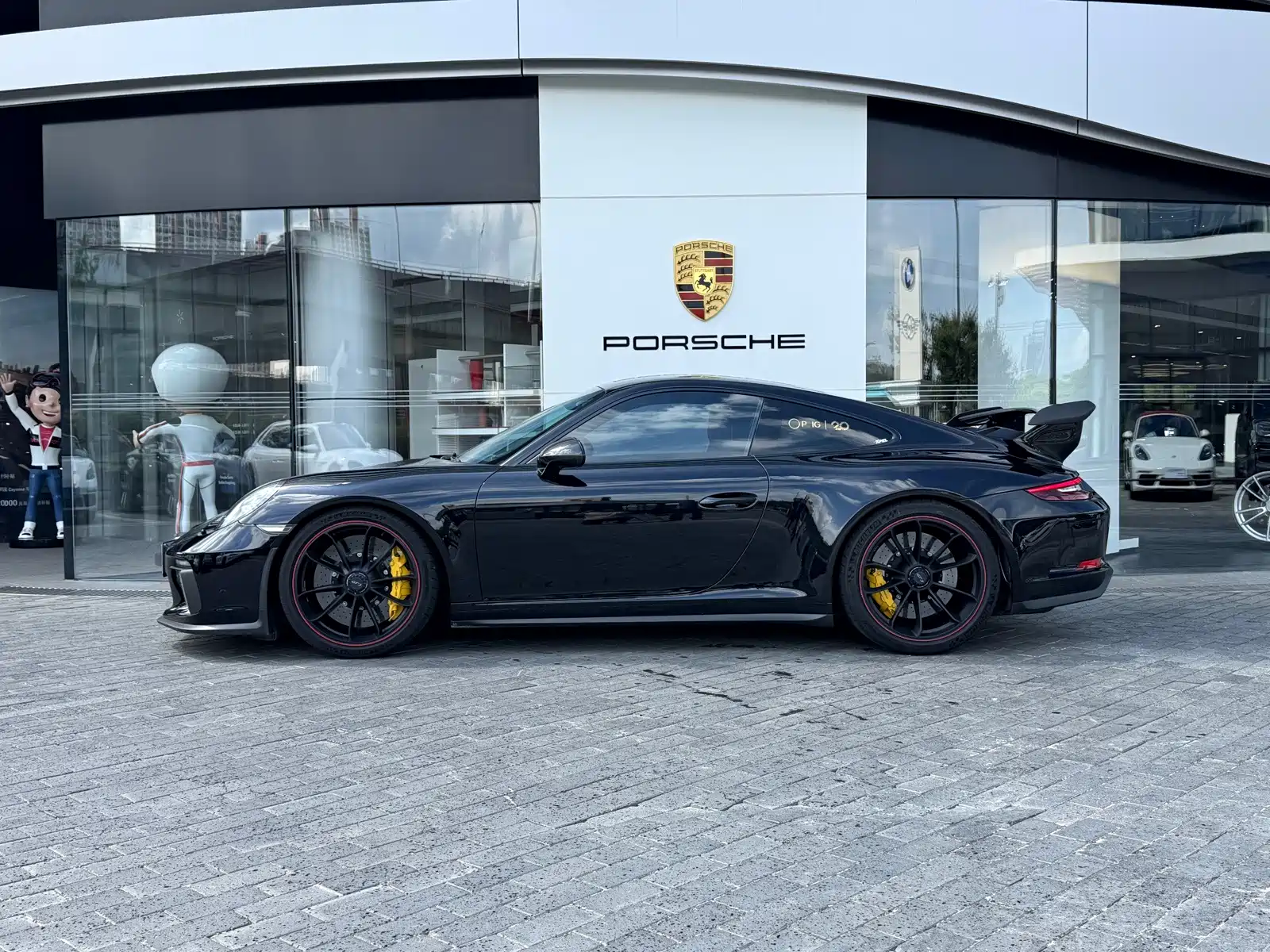 Фото 4 - Porsche 911