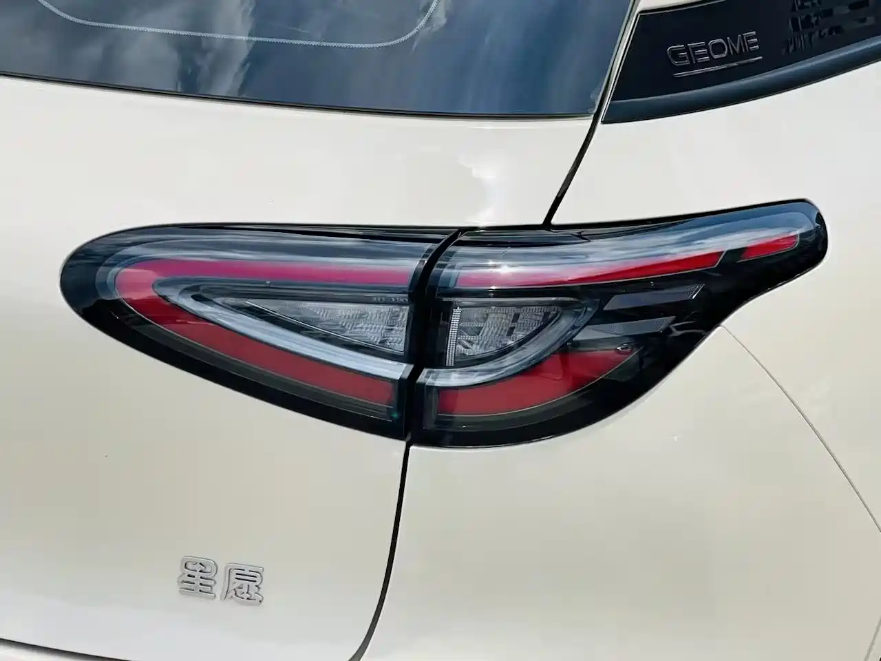Geely Galaxy Starry Wish 2025 310km Dream Edition фото 12