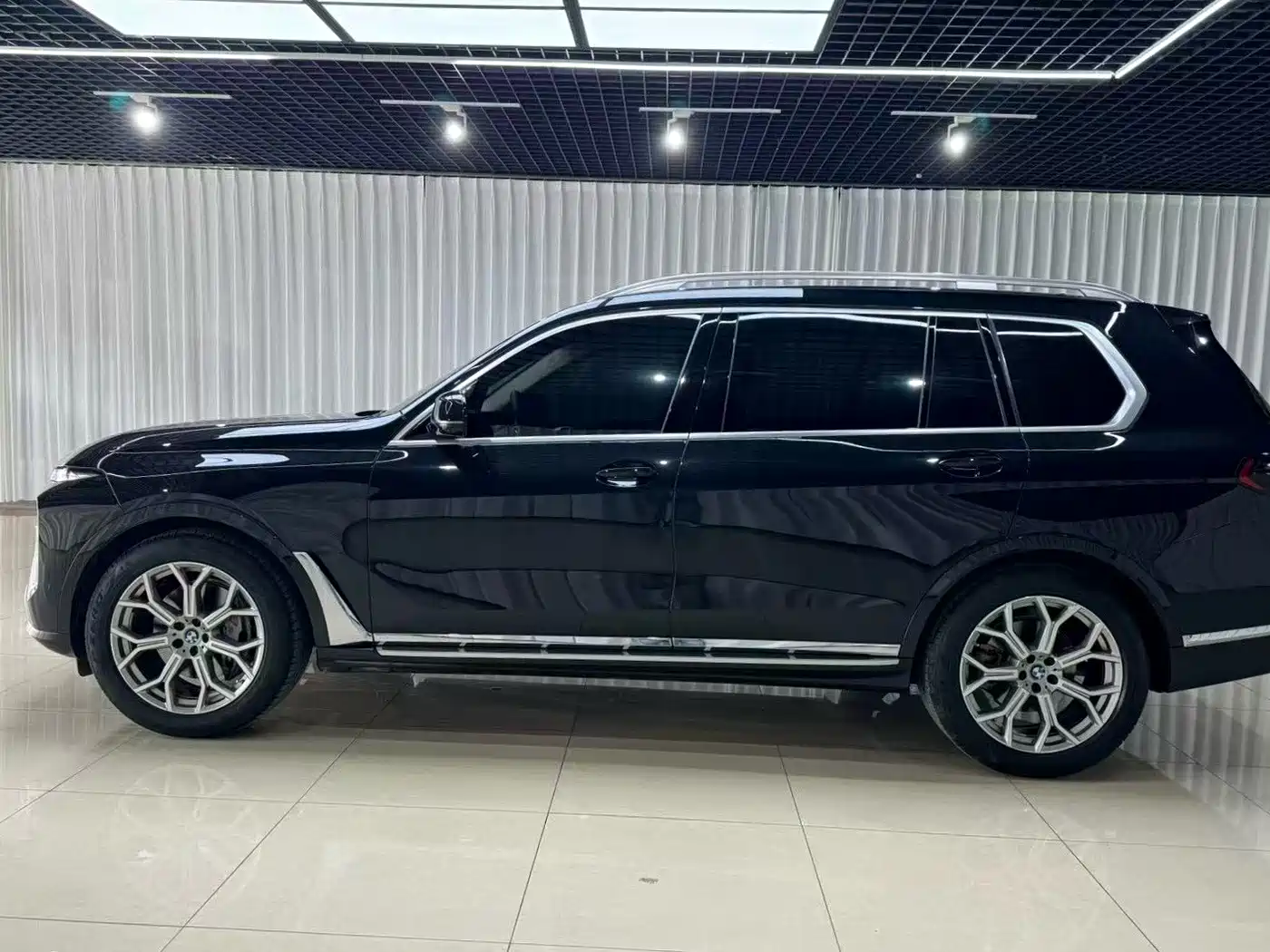 BMW X7 2024 xDrive40i Leading Luxury Package фото 3