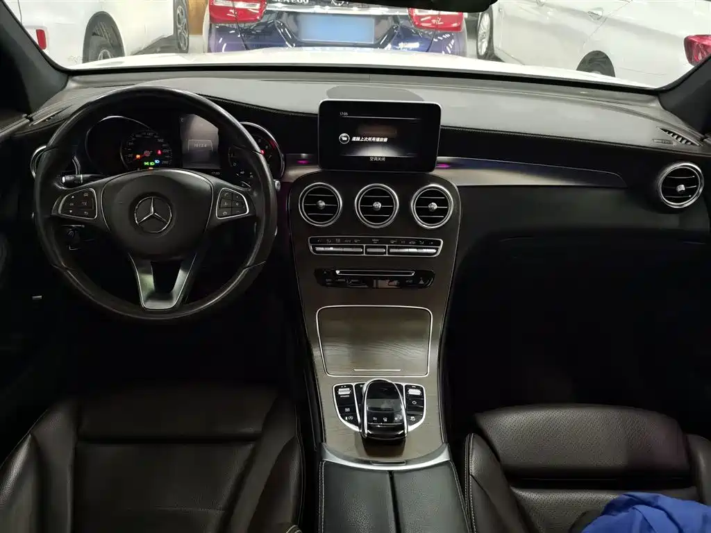 Mercedes-Benz GLC 2016 GLC 300 4MATIC Dynamic фото 10