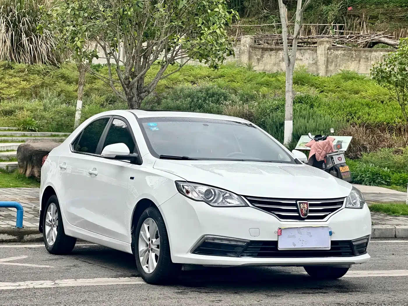 Roewe 360 2016 2015 1.5L Automatic Luxury