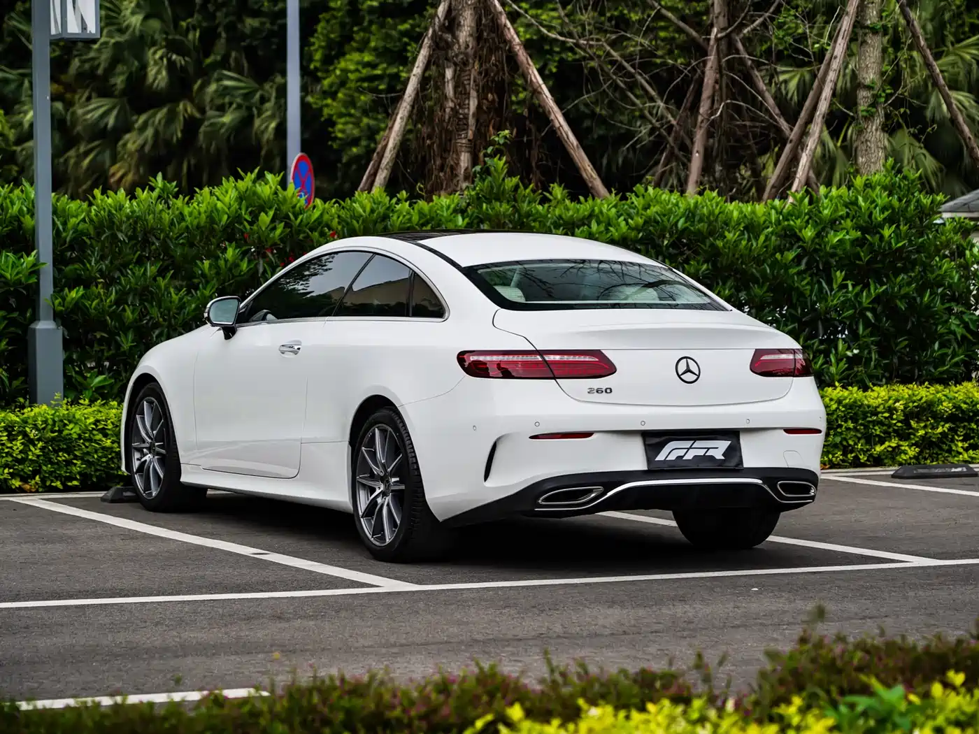 Mercedes-Benz E-Class (Import) 2023 E 260 Coupe фото 12