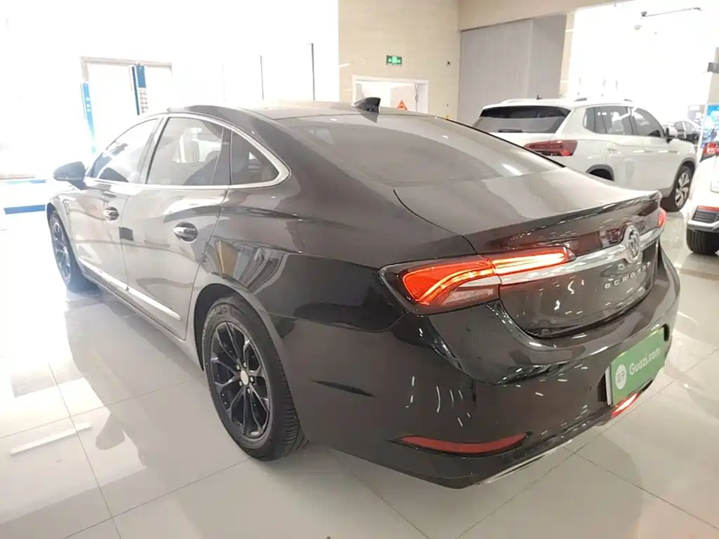 BUICK LACROSSE