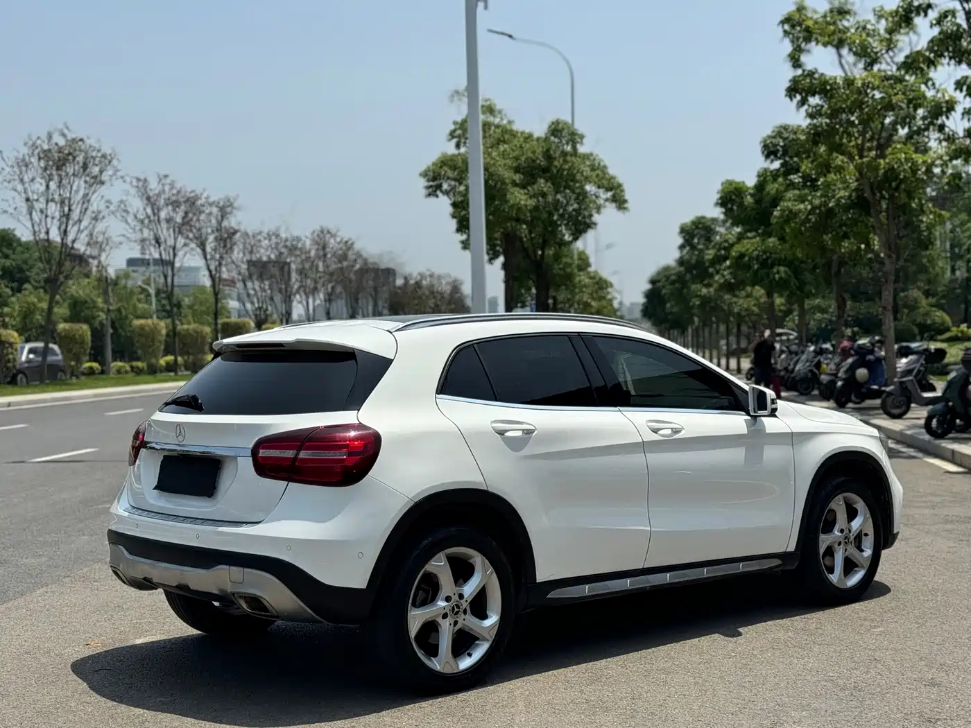 Mercedes-Benz GLA 2017 GLA 200 Dynamic фото 15