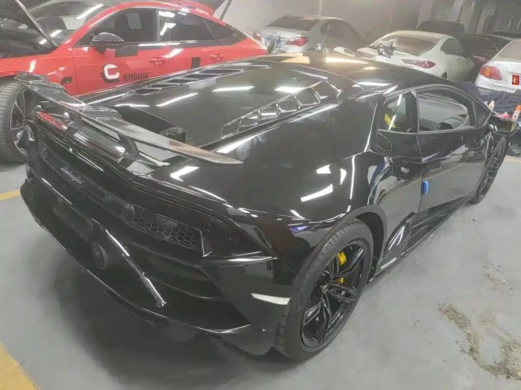 Lamborghini Huracán 2020 Huracán EVO RWD фото 2