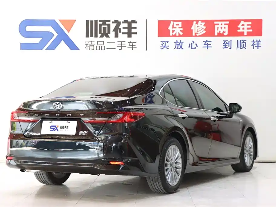 Toyota Camry 2024 Hybrid 2.0HG Premium Edition фото 4