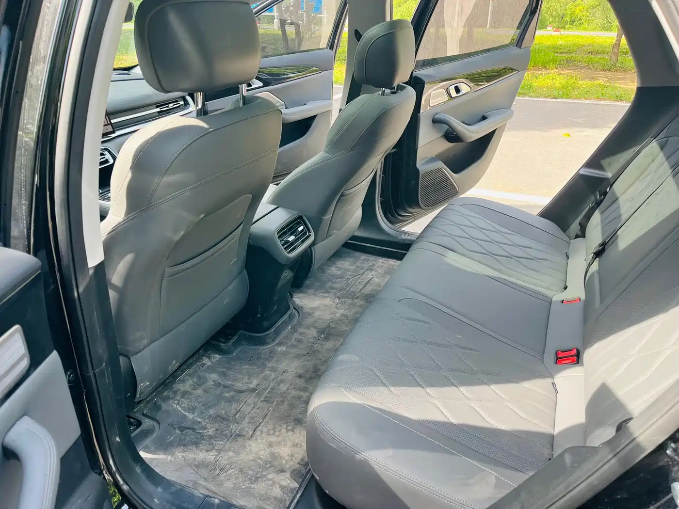 Geely Galaxy Galaxy A7 2025 EM-i 150km Explorer+ Edition фото 5