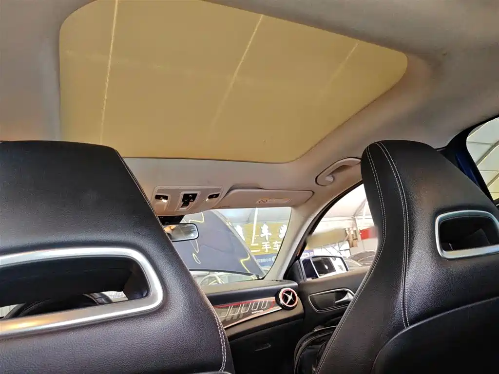 Mercedes-Benz GLA 2018 GLA 200 Dynamic фото 8