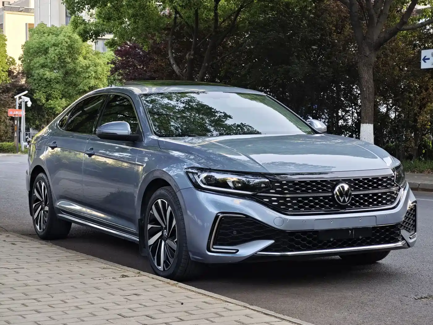 Volkswagen Passat 2022 330TSI Starlight Elite Edition фото 3