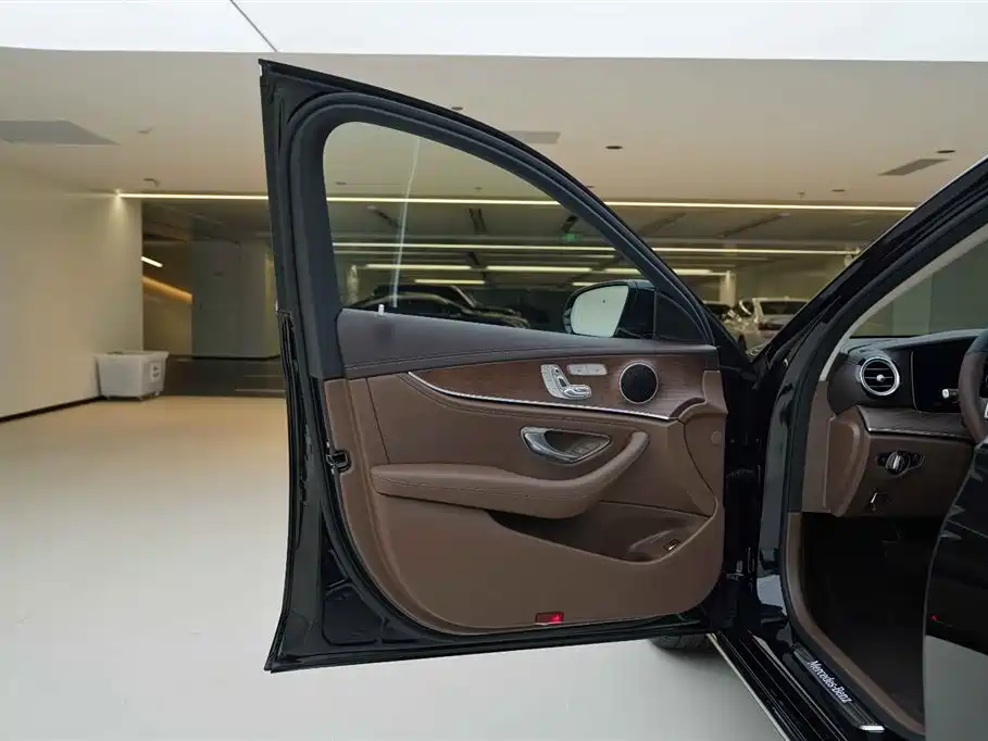 Mercedes-Benz E-Class 2023 Facelift E 300 L Fashion фото 15