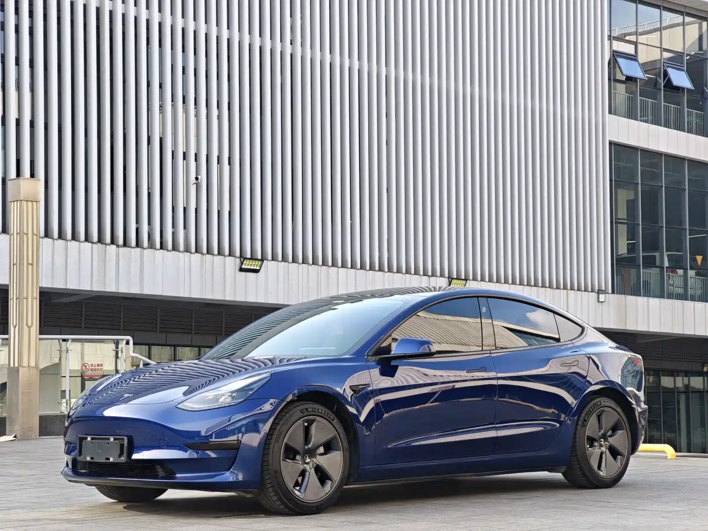 Tesla Model 3 2022 Model Rear-Wheel Drive Version