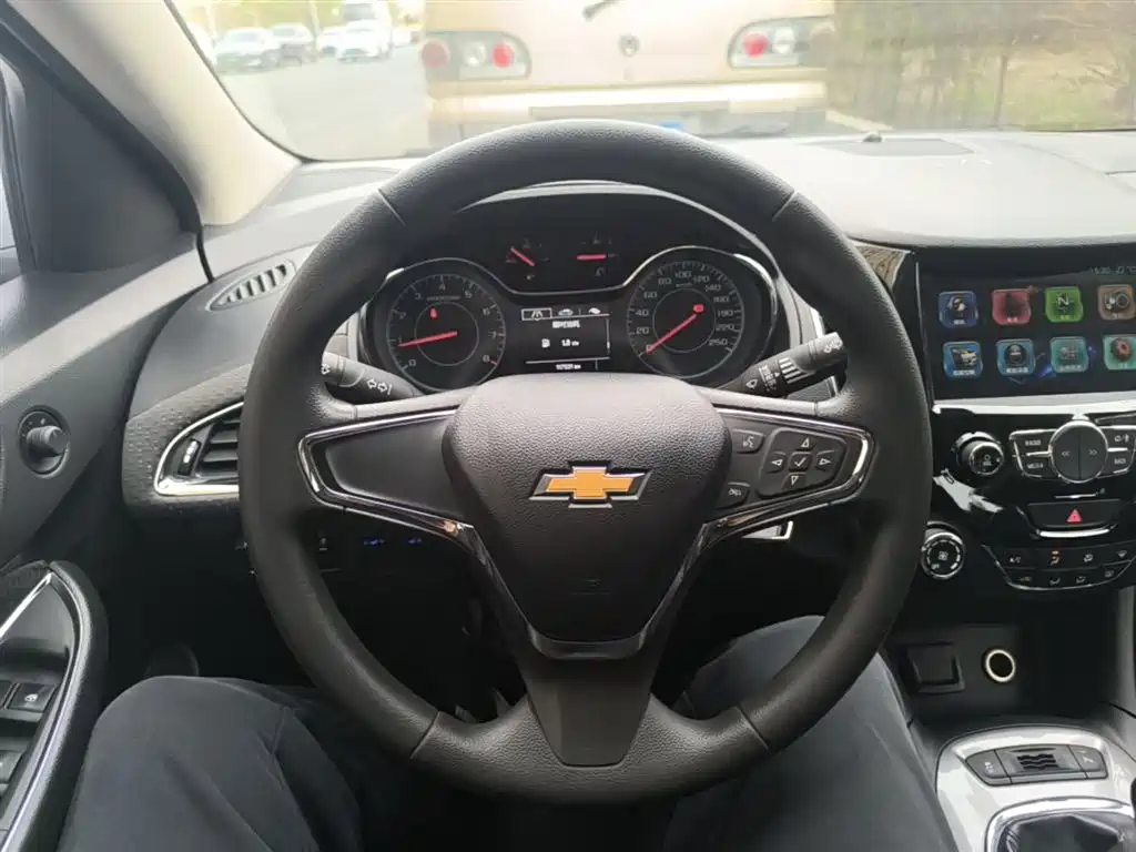 Chevrolet Cruze 2015 1.5L Manual Elite Edition фото 11