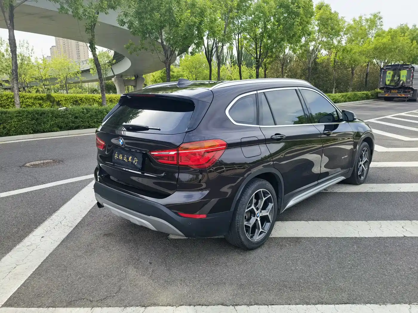 BMW X1 2018 sDrive18Li Premium Model фото 6