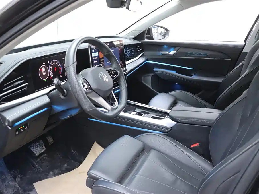 Volkswagen Passat 2025 Pro 380TSI Dragon Glory Edition фото 13